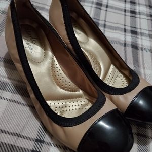 Cute work wedges. Short heel